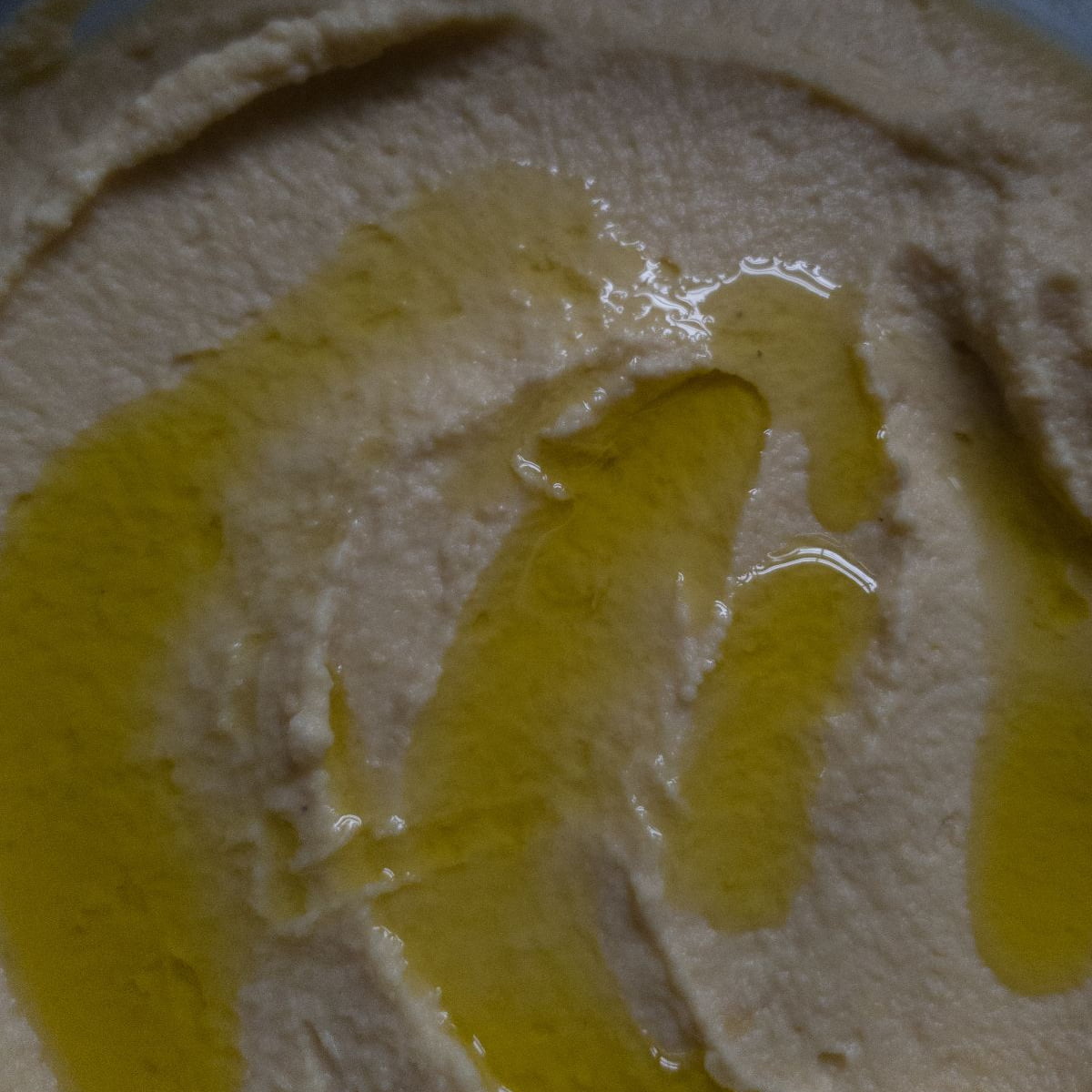 Creamy Roasted Garlic Hummus Recipe