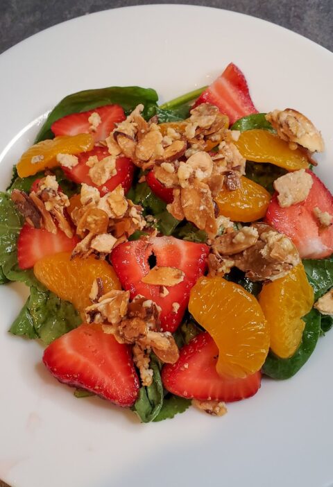 strawberry almond salad with mandarin oranges and almond croutons