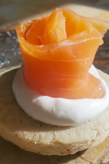 rosemary parmesan crackers recipe Cleveland cooking. rosemary parmesan crackers topped with salmon and sour cream.