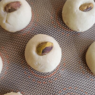 Ghraybeh Cookies (Middle Eastern Butter Cookies)