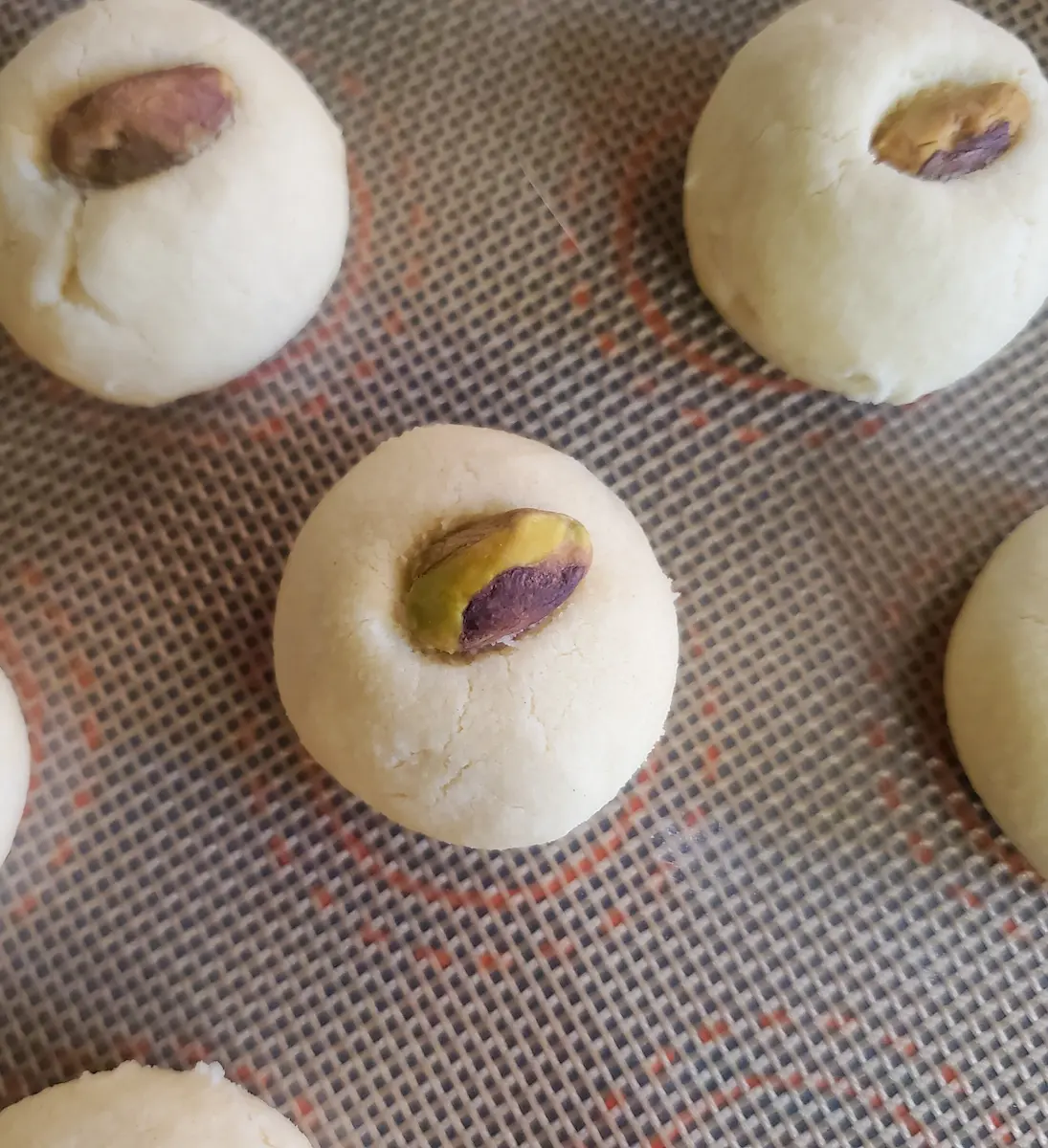 ghraybeh cookies cleveland cooking. buttery middle Eastern cookies that will melt in your mouth.