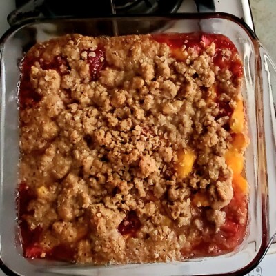 Peach and Strawberry Crumble