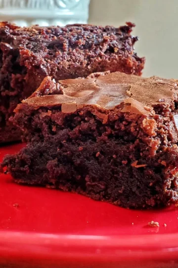 Nutella brownies by Cleveland cooking. box brownie mix with Nutella and chocolate chips.